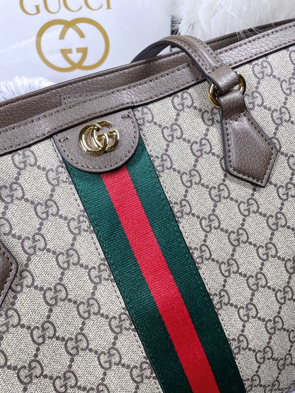 激安グッチバッグコピー着用イメージ